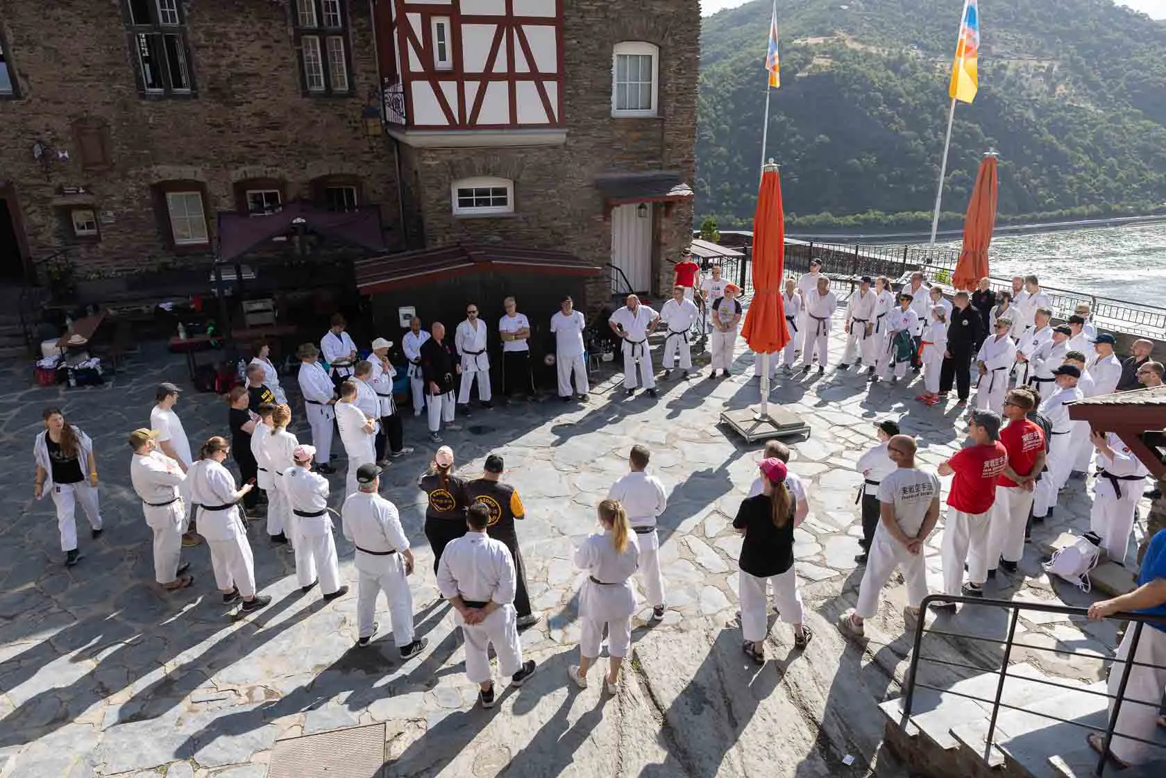 praktisches karate burg web 1680px